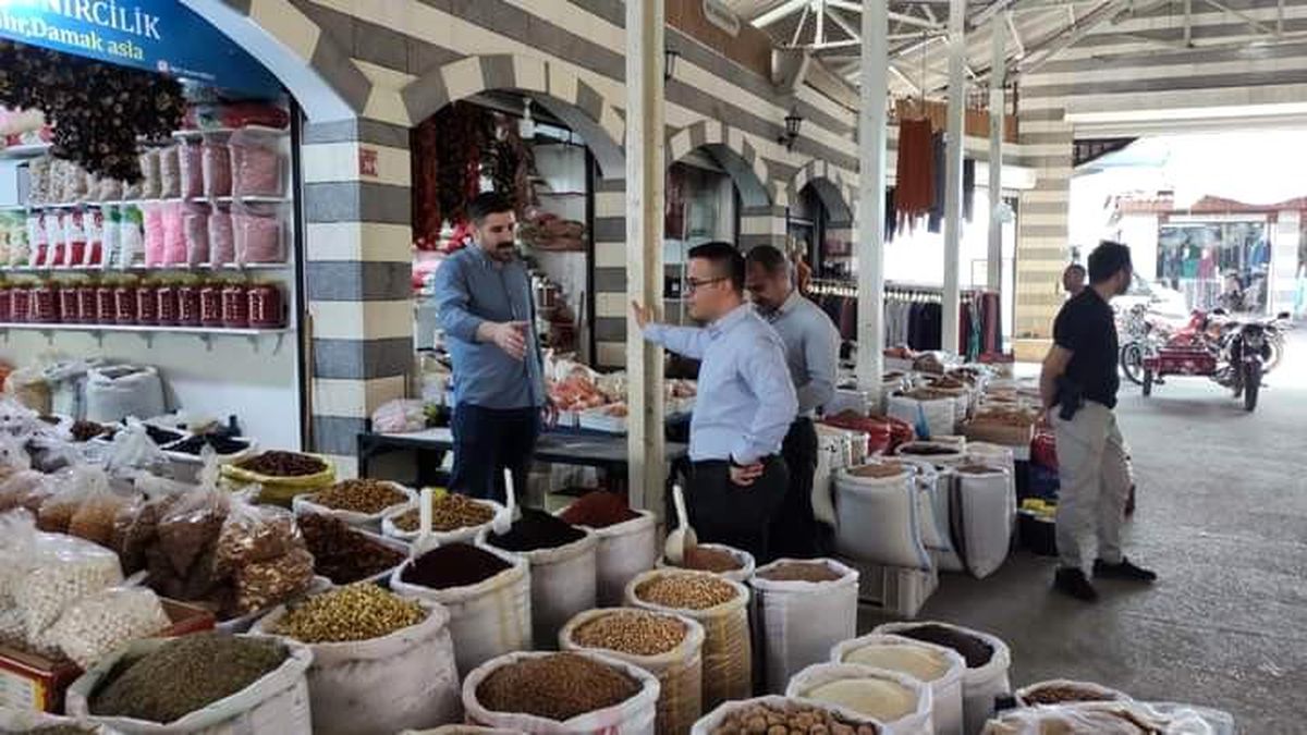Diyarbakır'ın Çermik Kaymakamı Esnafla Buluştu