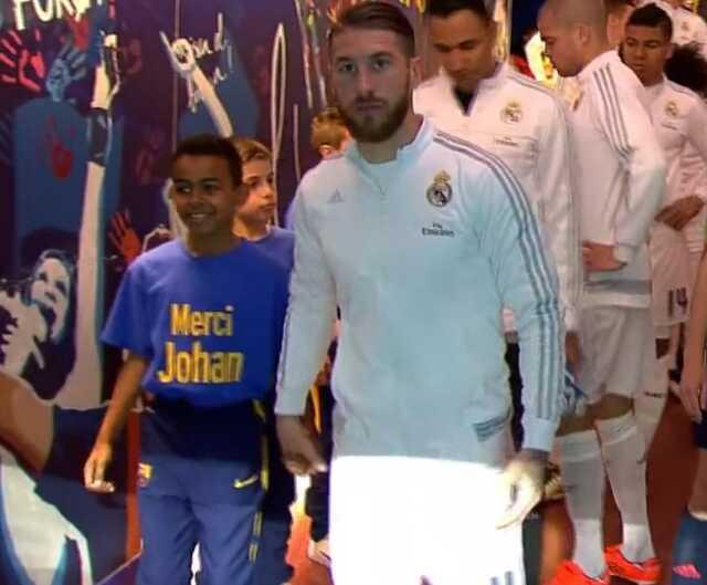 Film senaryosu değil, gerçek! 7 yıl önce elinden tuttuğu çocuk Ramos'a dev maçı kaybettirdi Film senaryosu değil, gerçek! 7 yıl önce elinden tuttuğu çocuk Ramos'a dev maçı kaybettirdi