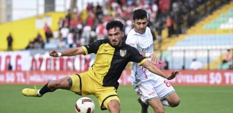 İstanbulspor-Bitexen Antalyaspor Maçının İlk Yarısı 1-0 İstanbulspor'un Üstünlüğüyle Sonuçlandı