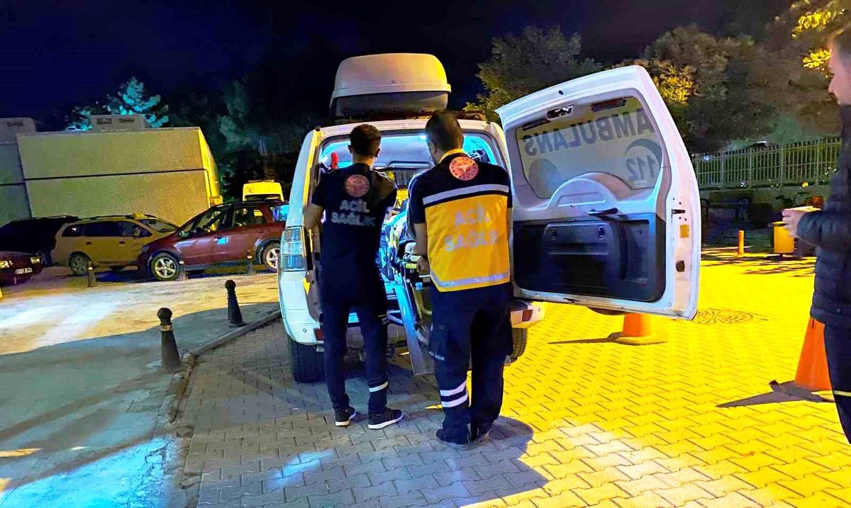 Konya'da traktöre çarpan otomobilde 1 kişi yaralandı