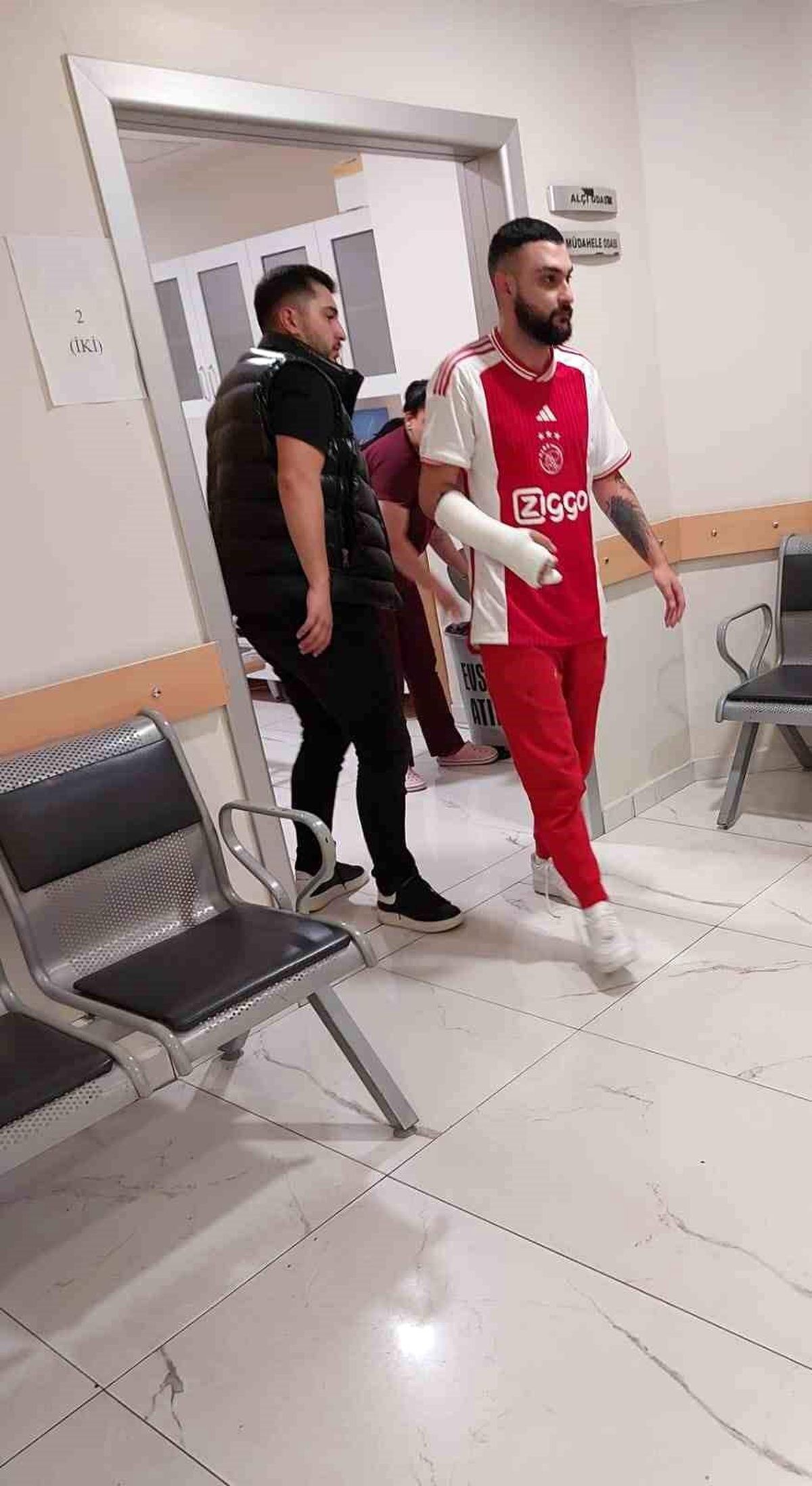 Canbay&Wolker grubunun solisti Umut Bolat, kaza anını anlattı