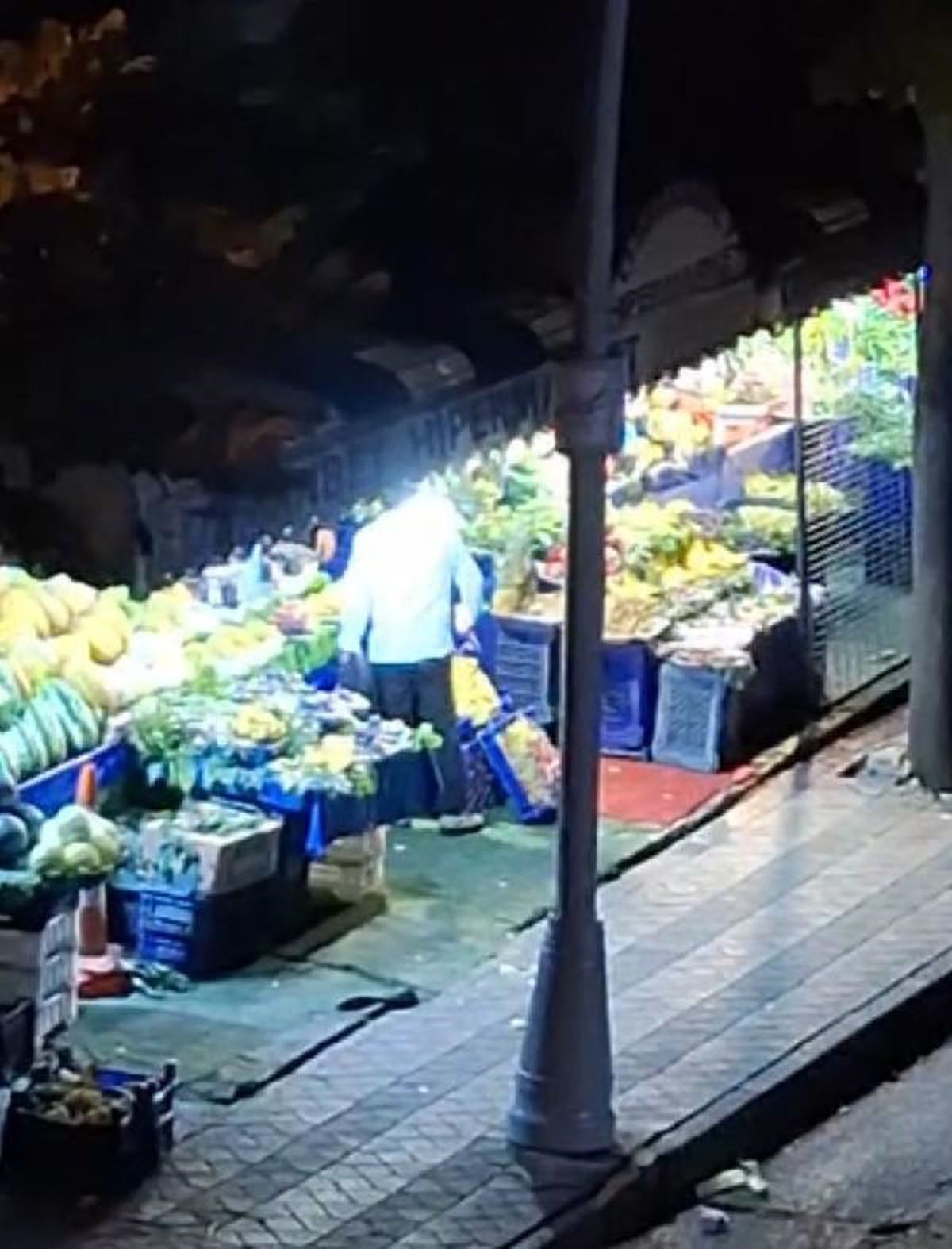 SULTANGAZİ'de Market Saldırısı