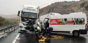 Erzurum'da trafik kazası: 3 kişi yaralandı