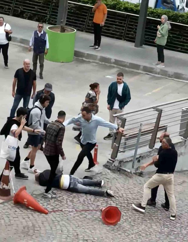 Esenyurt'ta Kiracıyı Döven Baba ve Oğlu Yakalandı