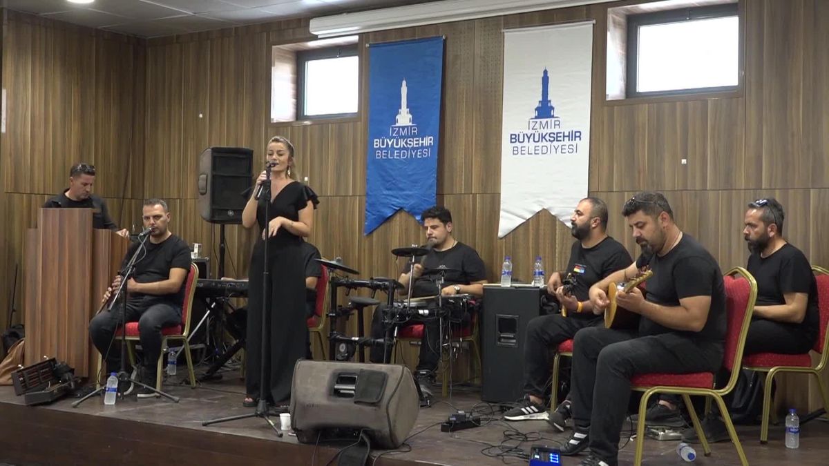 İzmir Büyükşehir Belediyesi Sosyal Yaşam Kampüsü'nde Dünya Yaşlılar Günü kutlaması