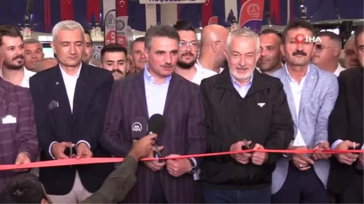 Klasik Otomobil Tutkunları Isparta'da Buluştu