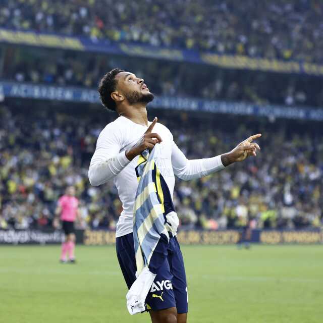 Son Dakika: Kanarya şov devam ediyor! Fenerbahçe, Süper Lig'in 7. haftasında sahasında Çaykur Rizespor'u 5-0 mağlup etti