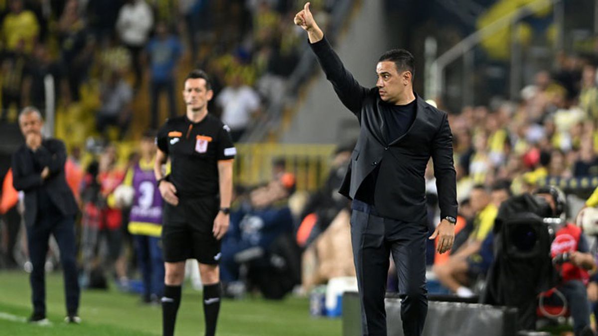 Bugünü beklemişler! Kayserispor taraftarlarından Çağdaş Atan'a pankartlı gönderme