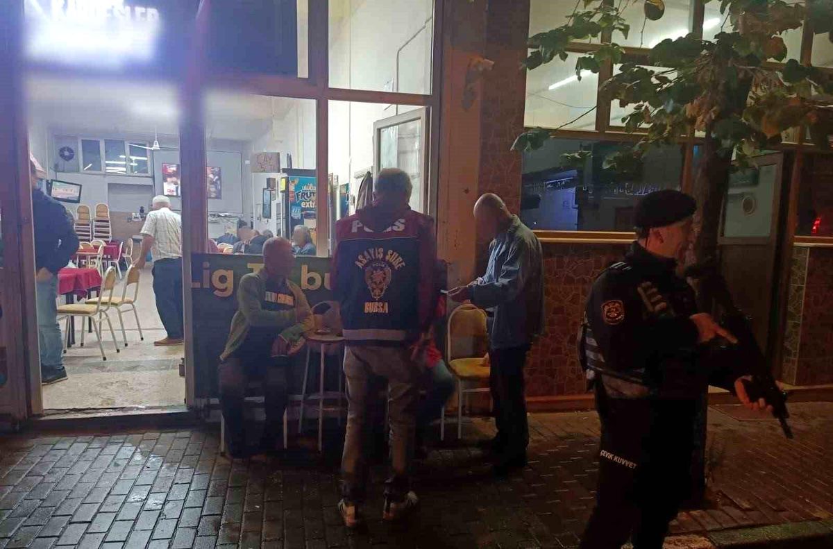 Bursa'da 'huzur' uygulaması: 10 kişi yakalandı, uyuşturucu ele geçirildi