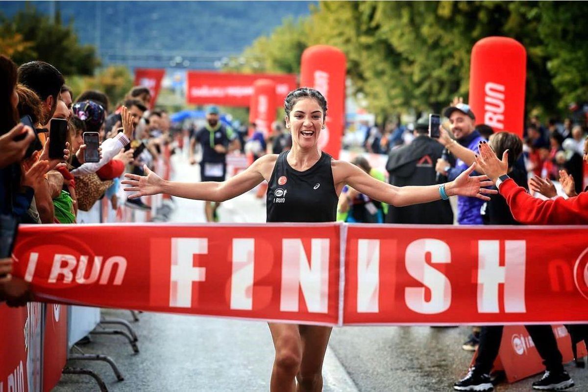 Manisa Büyükşehir Belediyespor Atleti Özlem Işık 'Eker I Run' Koşusunda Şampiyon