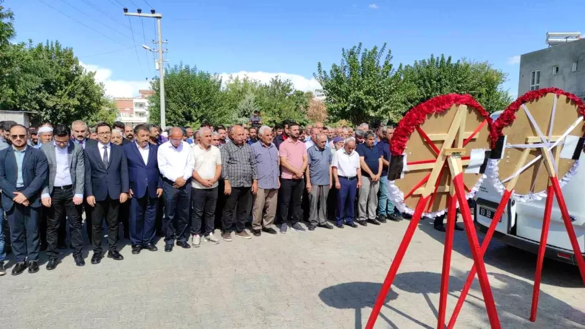AA Kıdemli Muhabiri Yasin Dikme'nin Cenazesi Şanlıurfa'da Defnedildi