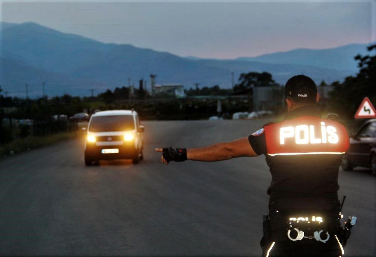 Erzincan'da 31 kişi ve 59 kaçak göçmen yakalandı