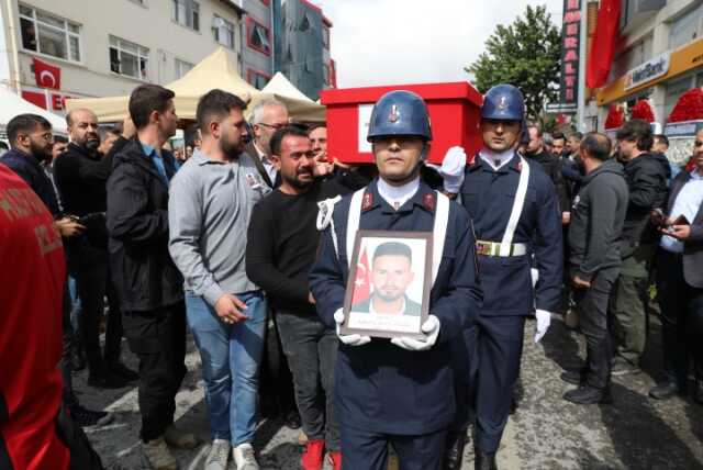MİKAİL BOZLAĞAN KİMDİR? Şehit Veteriner Mikail Bozlağan kaç yaşında, evli mi, çocuğu var mı, hayat hikayesi nedir? MİKAİL BOZLAĞAN KİMDİR? Şehit Veteriner Mikail Bozlağan kaç yaşında, evli mi, çocuğu var mı, hayat hikayesi nedir?