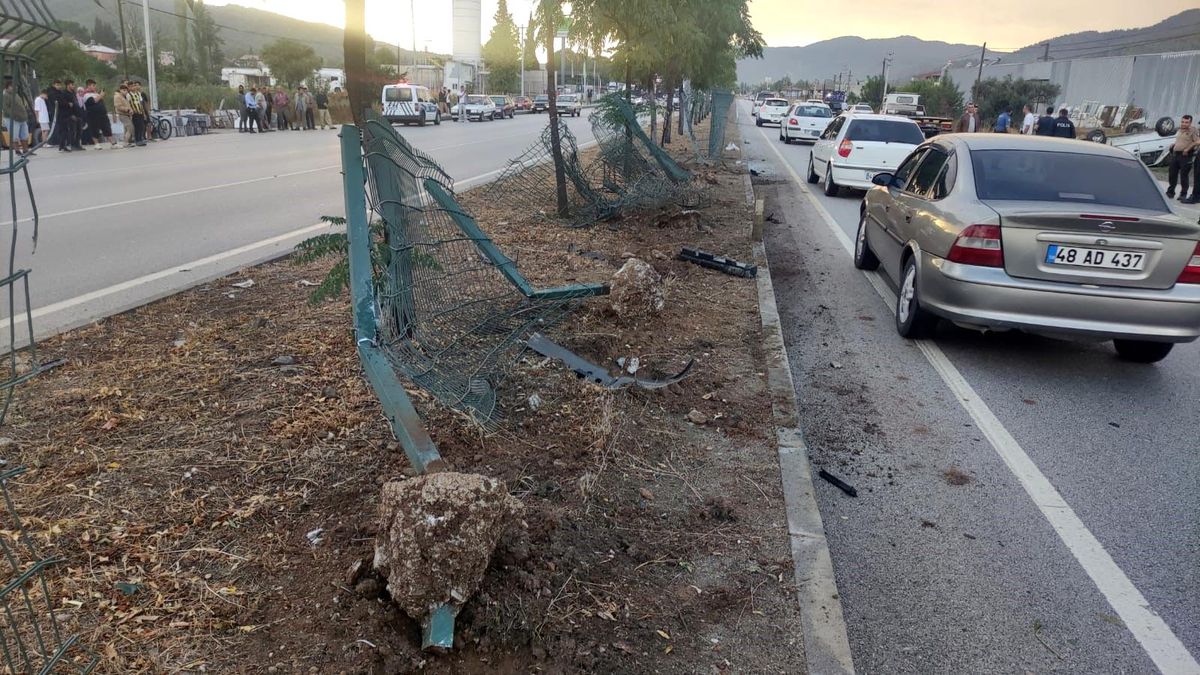 Seydikemer'de Yağmur Nedeniyle Meydana Gelen Trafik Kazasında Bir Kişi Hayatını Kaybetti