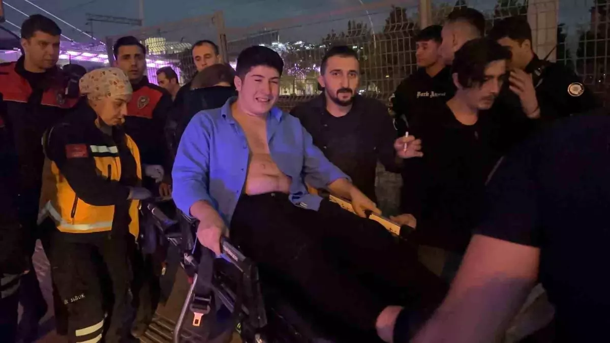 İzmit'te 'yan bakma' tartışması bıçaklı kavgaya dönüştü