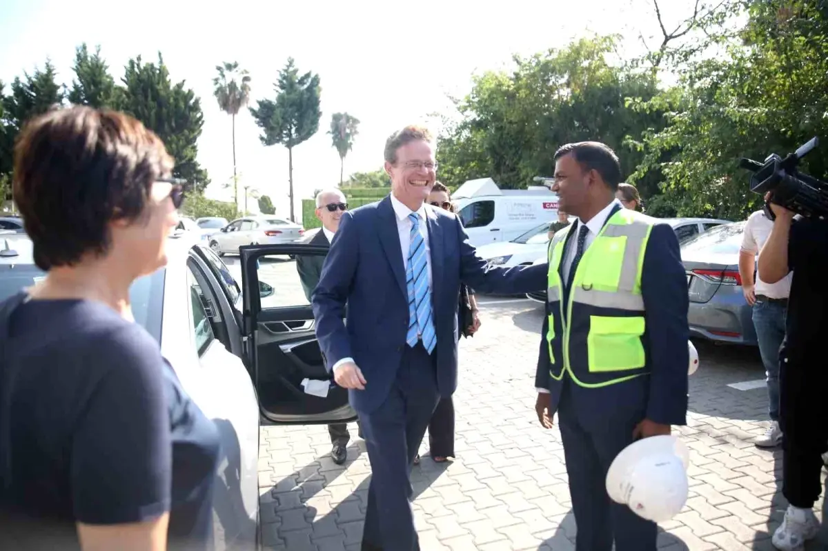 AB Türkiye Delegasyonu Başkanı Mersin Uluslararası Limanı'nda İncelemelerde Bulundu