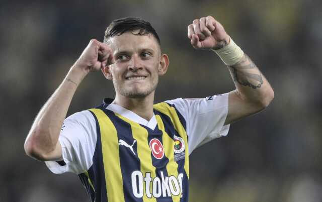 'Bir rakibimiz gizlice İstanbul'a getirmiş' diyen Ali Koç, Szymanski transferinin perde arkasını anlattı