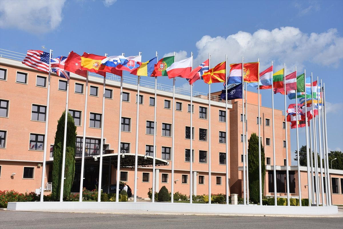 NATO Savunma Koleji, üye ülkeleri İttifakın ileride karşılaşabileceği tehlikelere hazırlıyor