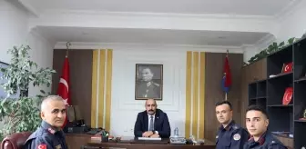 Sivas'ın Şarkışla ilçesinde Kaymakam Öztürk, Jandarma ve Emniyet Müdürlüğünü ziyaret etti