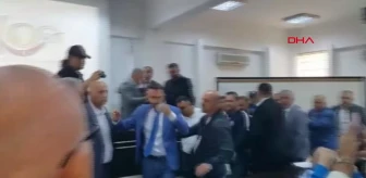 Zonguldak'ta Belediye Meclisi Toplantısında Kavga Çıktı