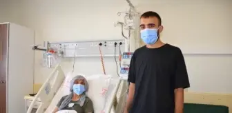 7 yıldır diyalize giren annesine böbreğiyle 'can' oldu