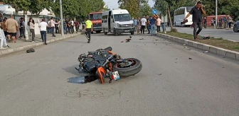 Adana'da minibüsle çarpışan motosikletteki 2 kişi hayatını kaybetti