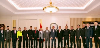 Ankara Emniyet Müdürü Engin Dinç, 19 personeli ödüllendirdi