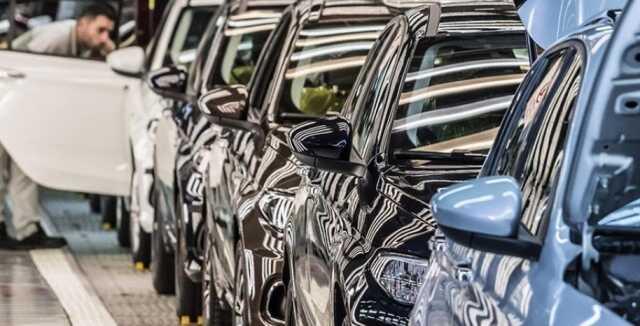 Araç fiyatları düşecek mi, yükselecek mi? Bakan Bolat açıkladı! Yıl sonuna kadar sıfır araç fiyatlarında düşüş olacak mı?