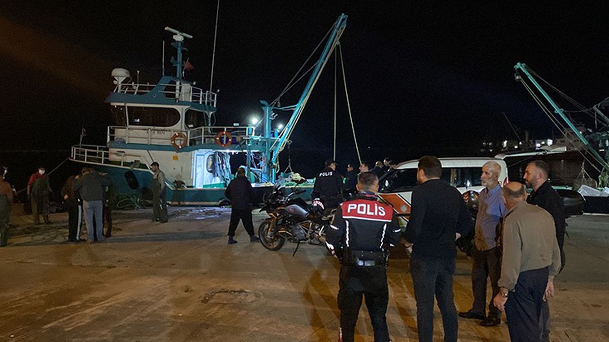 Balıkçıların ağına erkek cesedi takıldı