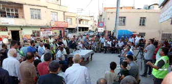 Mersin Akdeniz Belediye Başkanı Mustafa Gültak, Adanalıoğlu Mahallesini Ziyaret Etti