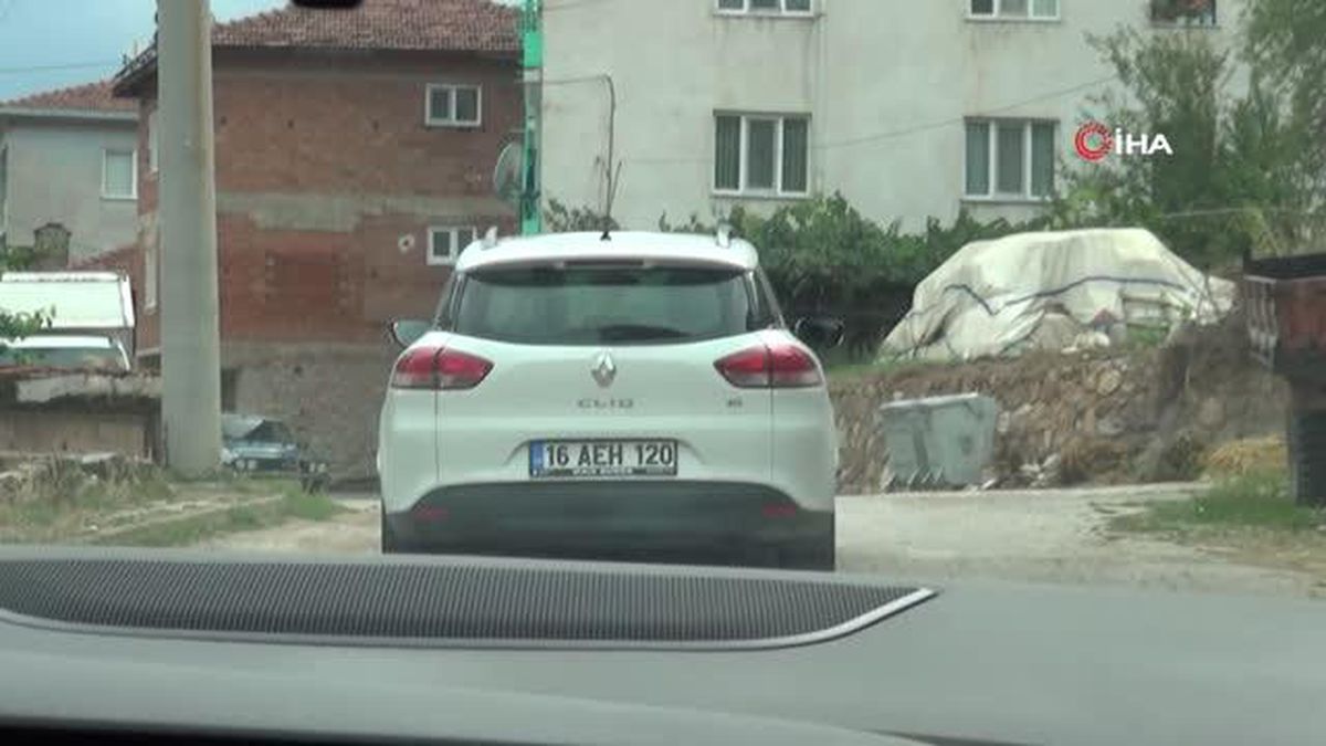 Dağ yöresinde evde doğum... Ebe, doğum sancısı başlayan kadının yardımına koştu