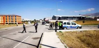Erzurum'da öğrenciye otomobil çarptı, ağır yaralandı