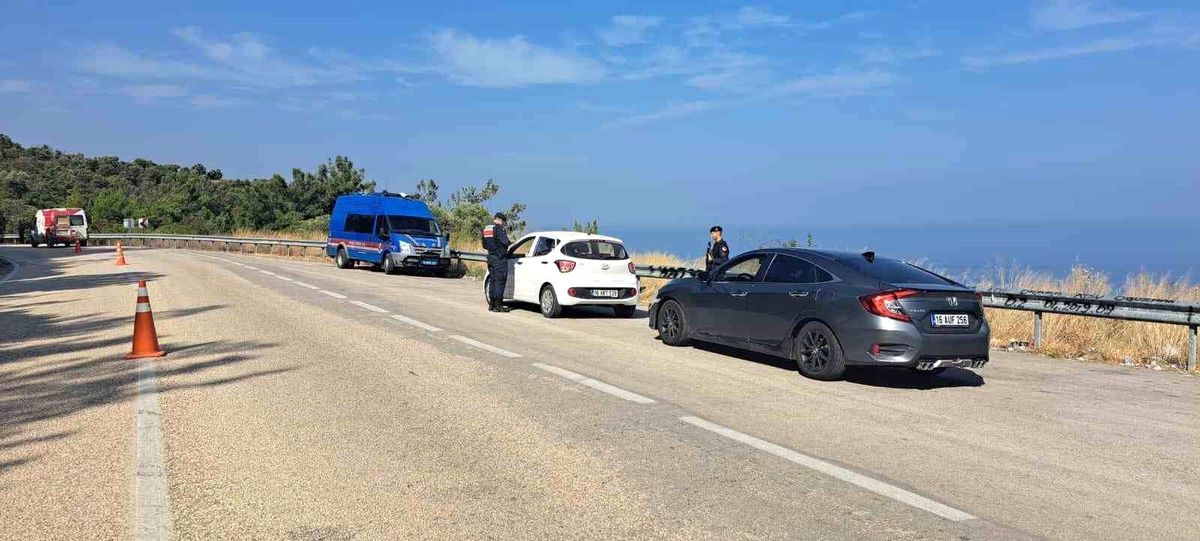 Bursa'da yapılan uygulamada 35 kişi gözaltına alındı