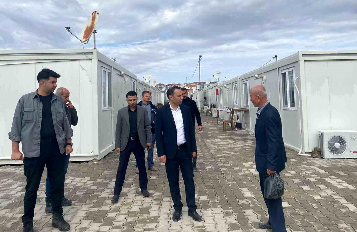 Adıyaman Besni Kaymakamı Depremzedelerle Buluştu