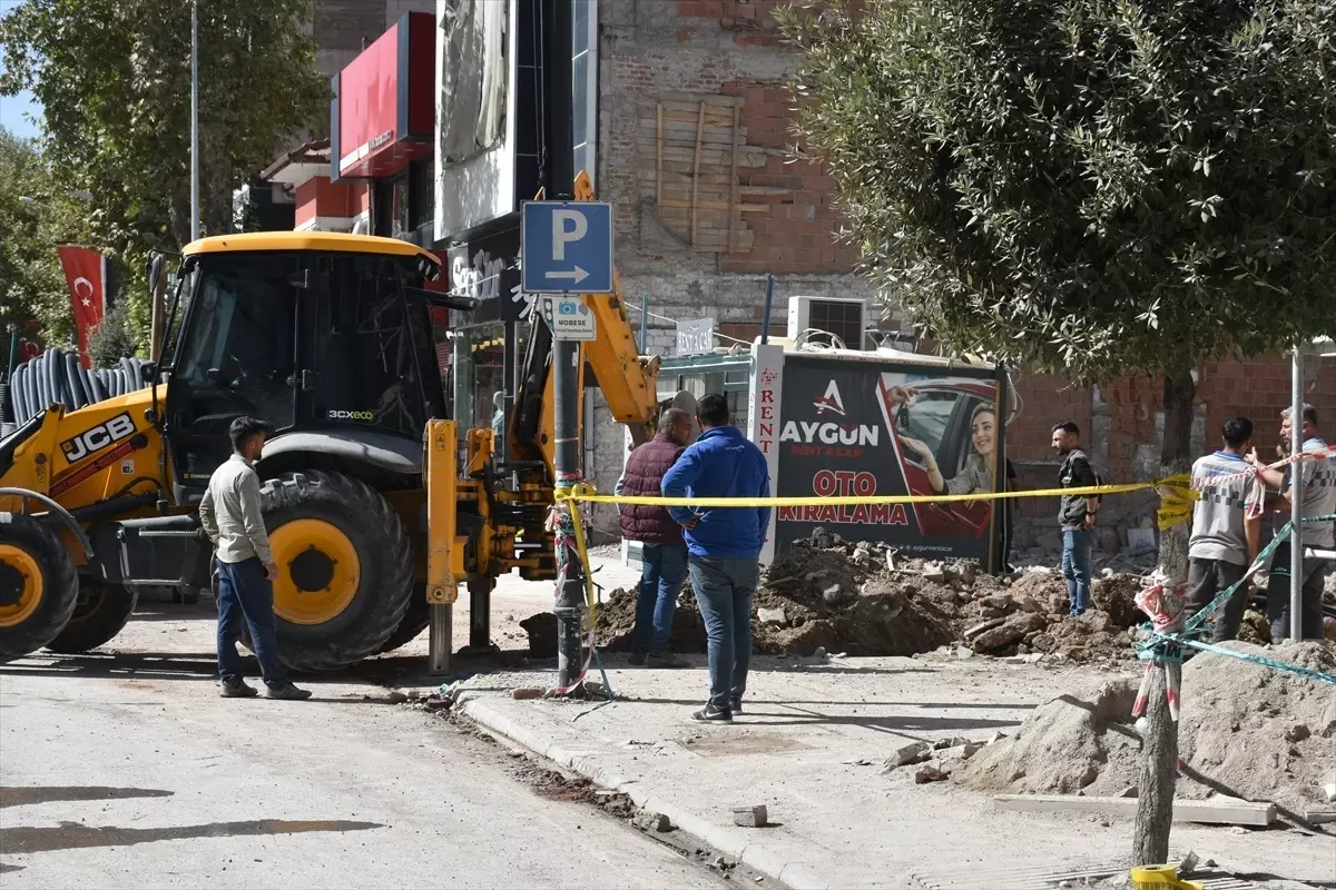 Malatya'da Altyapı Çalışmaları Sırasında Doğal Gaz Borusu Patladı
