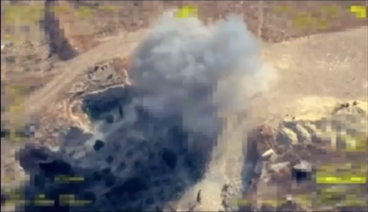 MİT, terör örgütü PKK/YPG'nin Suriye'deki mühimmat depoları ve saldırı birimlerini vurdu