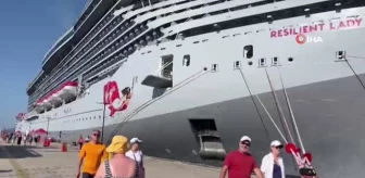 Richard Branson'a ait dev yolcu gemisi Türk bayrağını yansıttı