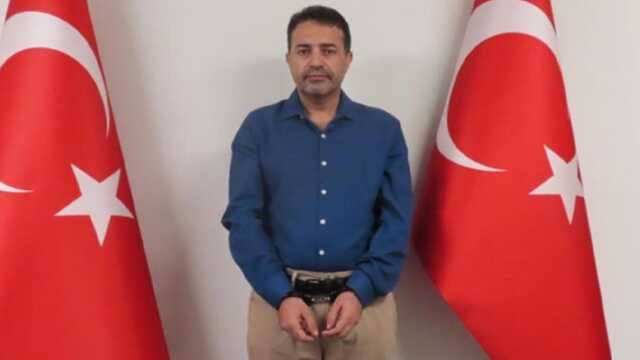 Son Dakika: Turuncu kategoride yer alan FETÖ firarisi Koray Vural yurt dışında yakalayarak Türkiye'ye getirildi Son Dakika: Turuncu kategoride yer alan FETÖ firarisi Koray Vural yurt dışında yakalayarak Türkiye'ye getirildi
