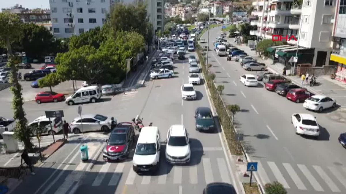Alanya'da polis denetimleri: 10 yat ve 30 gezi teknesi kontrol edildi