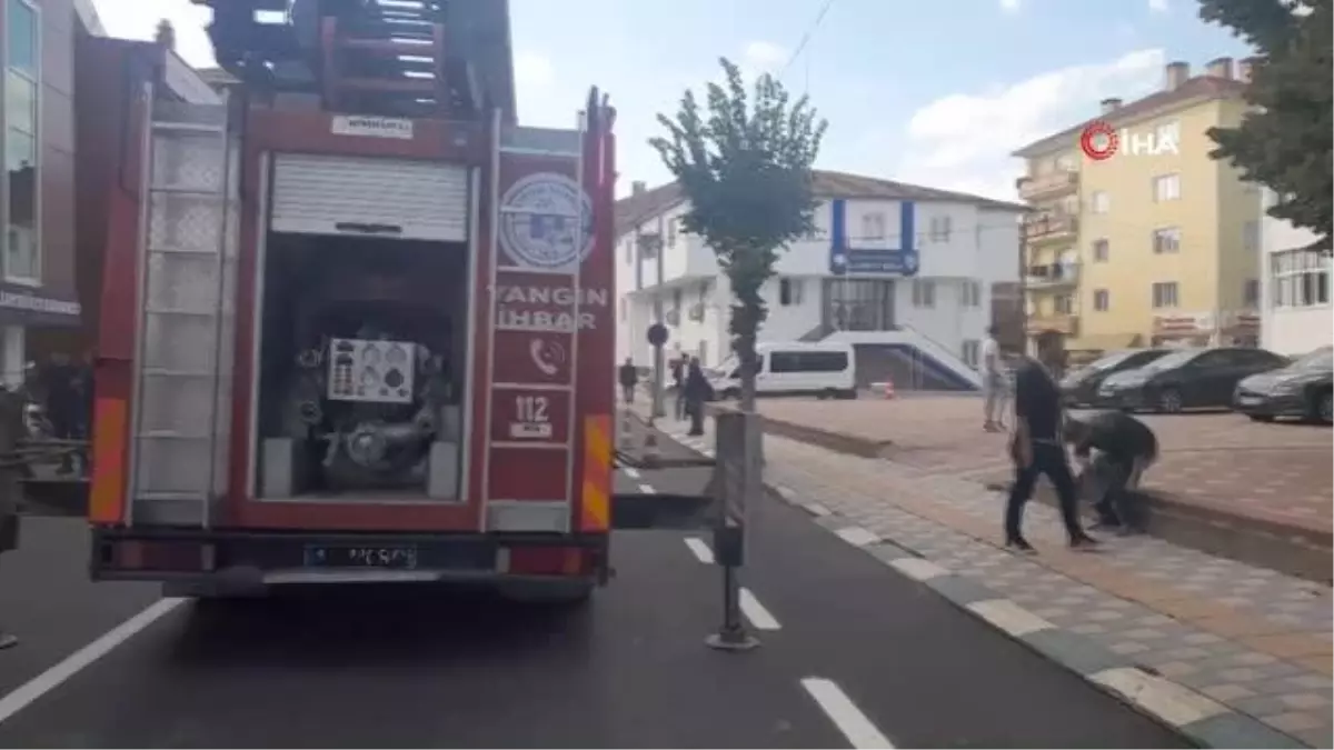 Bilecik'te Belediye Binasının Altındaki Restoranda Yangın Çıktı