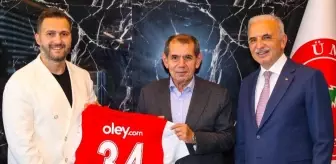 Galatasaray Başkanı Dursun Özbek Ümraniyespor'un tesislerini ziyaret etti