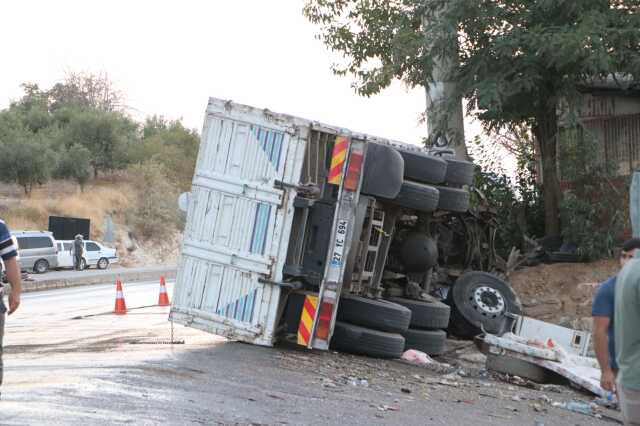 Gaziantep'teki feci kazanın ardından kapanan yol tekrar trafiğe açıldı