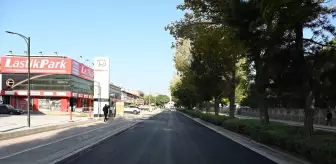 Konya Büyükşehir Belediyesi Çakırlı Caddesi'nde Asfaltlama Çalışması Yaptı