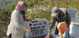 Oğlunun mezarına dua etmeye gelen anne, gördüğü manzara karşısında yığılıp kaldı