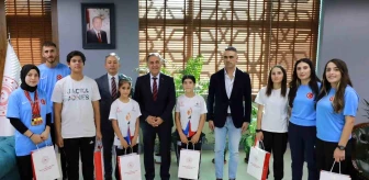 Bingöl Valisi Ahmet Hamdi Usta, başarılı sporcuları kabul etti