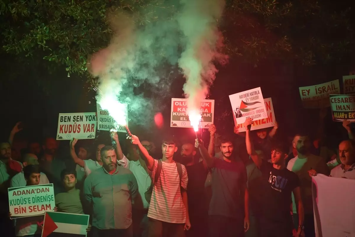Adana'da Filistinlilere Destek Gösterisi Düzenlendi