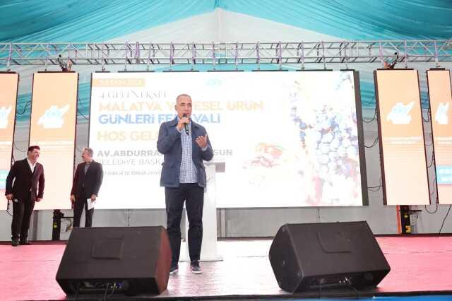 Sultangazi'de 4. Geleneksel Malatya Yöresel Ürün Günleri Başladı Sultangazi'de 4. Geleneksel Malatya Yöresel Ürün Günleri Başladı