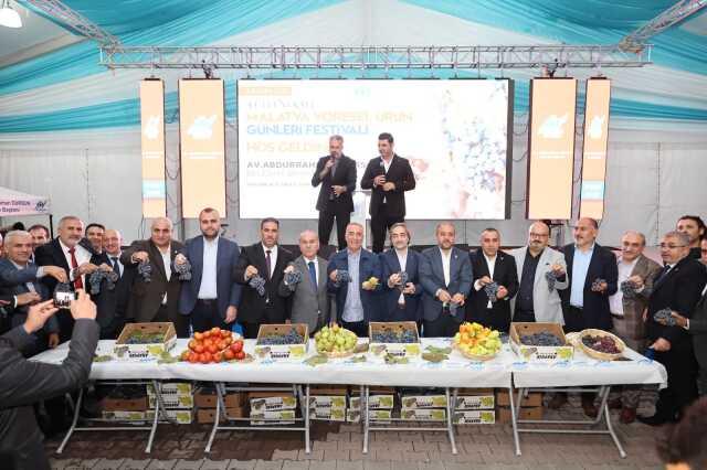 Sultangazi'de 4. Geleneksel Malatya Yöresel Ürün Günleri Başladı Sultangazi'de 4. Geleneksel Malatya Yöresel Ürün Günleri Başladı