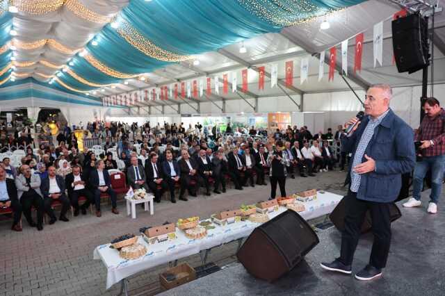 Sultangazi'de 4. Geleneksel Malatya Yöresel Ürün Günleri Başladı Sultangazi'de 4. Geleneksel Malatya Yöresel Ürün Günleri Başladı