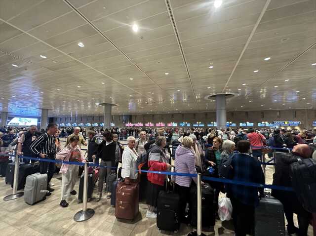 Gazze Şeridi'ndeki saldırılar nedeniyle İsrail'e yapılacak uçak seferleri iptal edildi